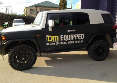 TJM---Carbon-Fibre-Vinyl-Wrap-Signage---2